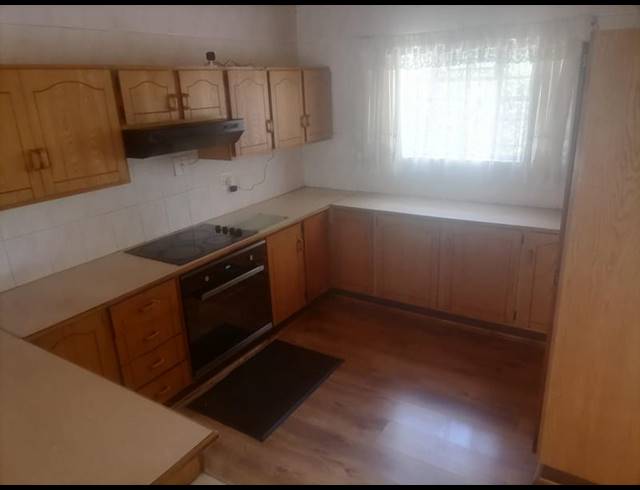 3 BEDROOM TOWNHOUSE FOR SALE IN SASOLBURG EXT 11